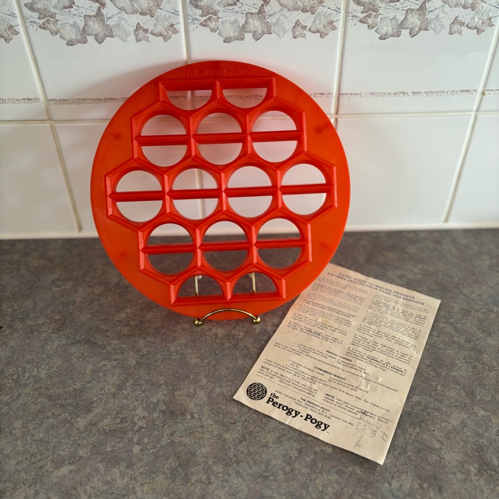 80's Perogy Pogy Maker - Perogie Maker - Ukrainian Perogy Dough Maker - Gadget